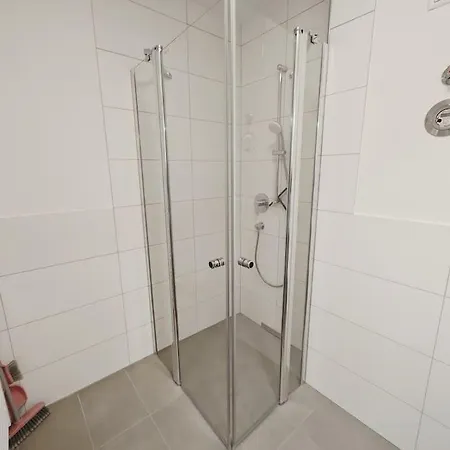 Ticasa Gold-zentral-outlet-aufzug-stylisch-unique