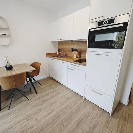 Apartment Ticasa Gold-zentral-outlet-aufzug-stylisch-unique *